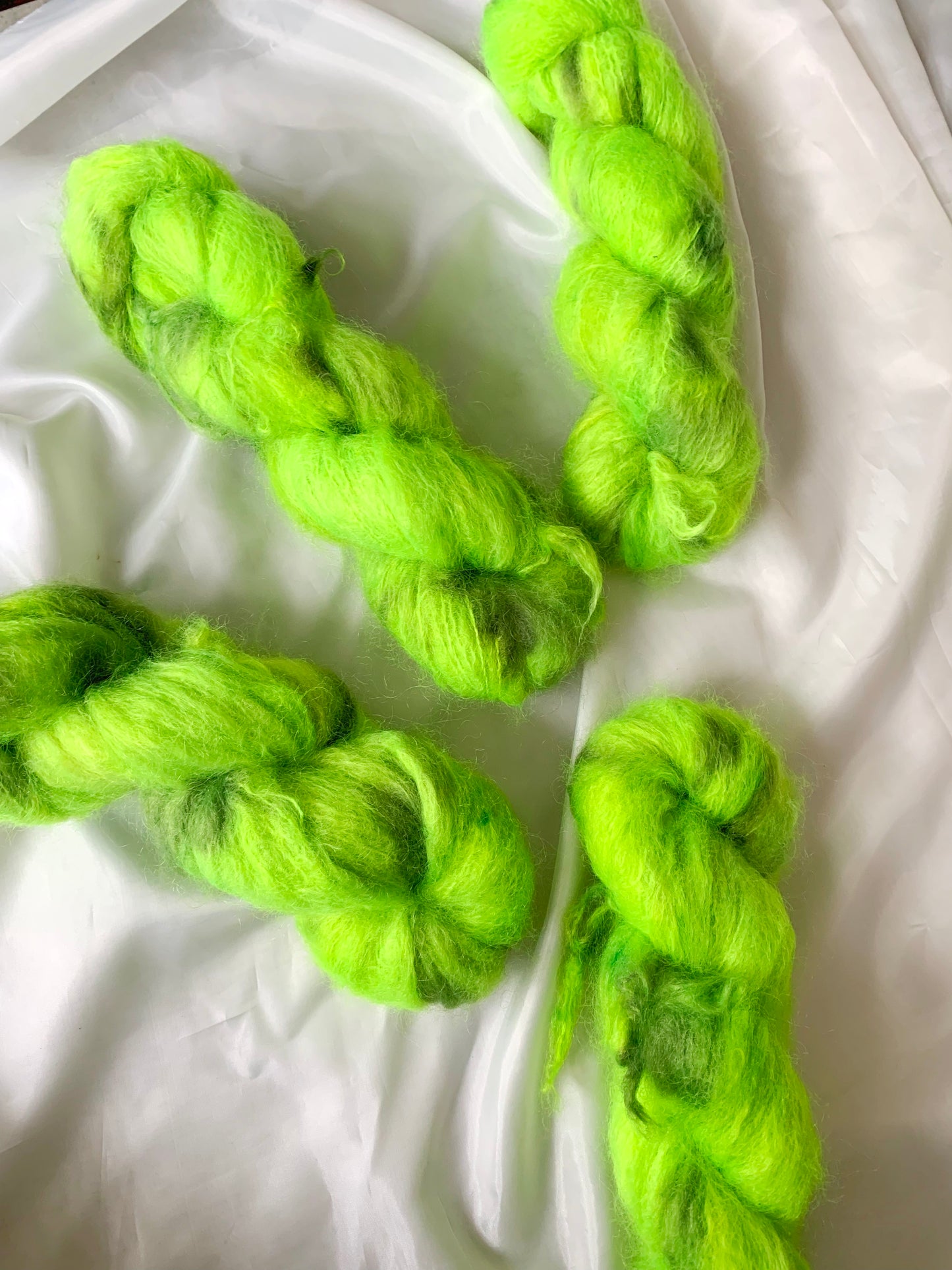brat - Mega Mohair
