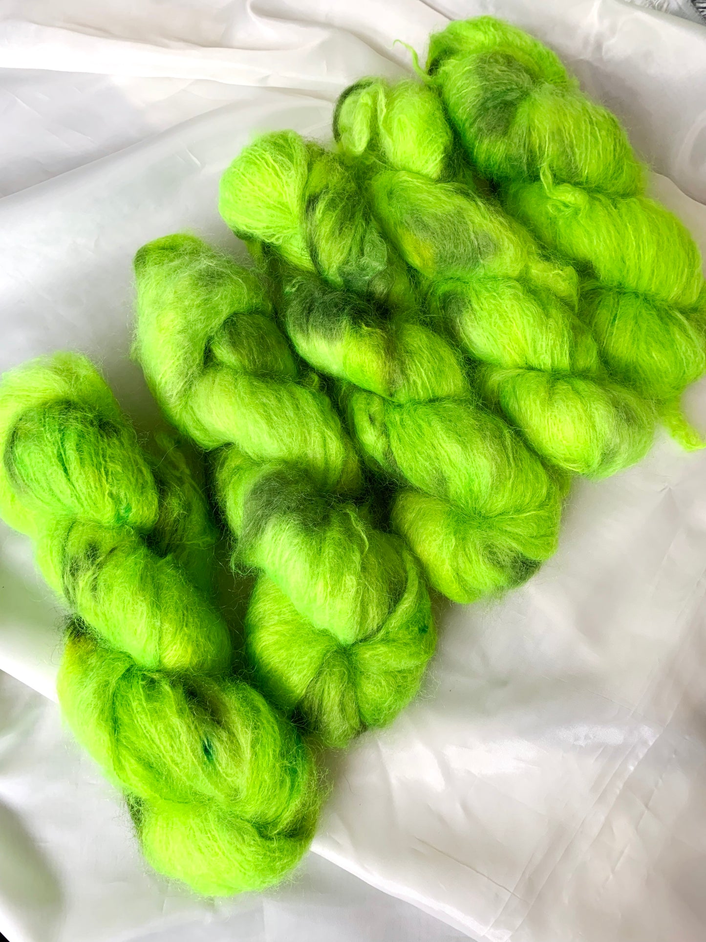 brat - Mega Mohair