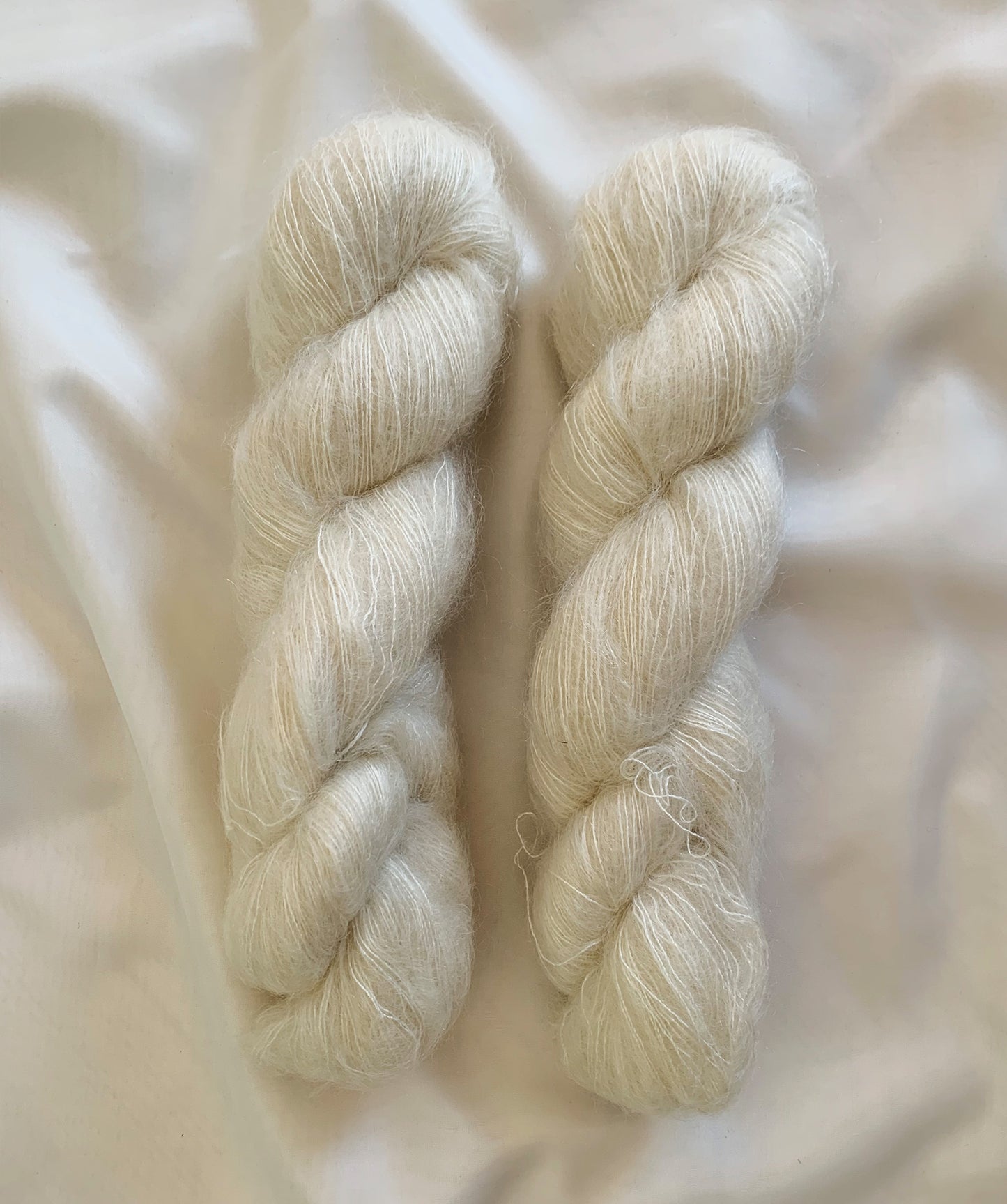 Ufarvet - Silk Mohair